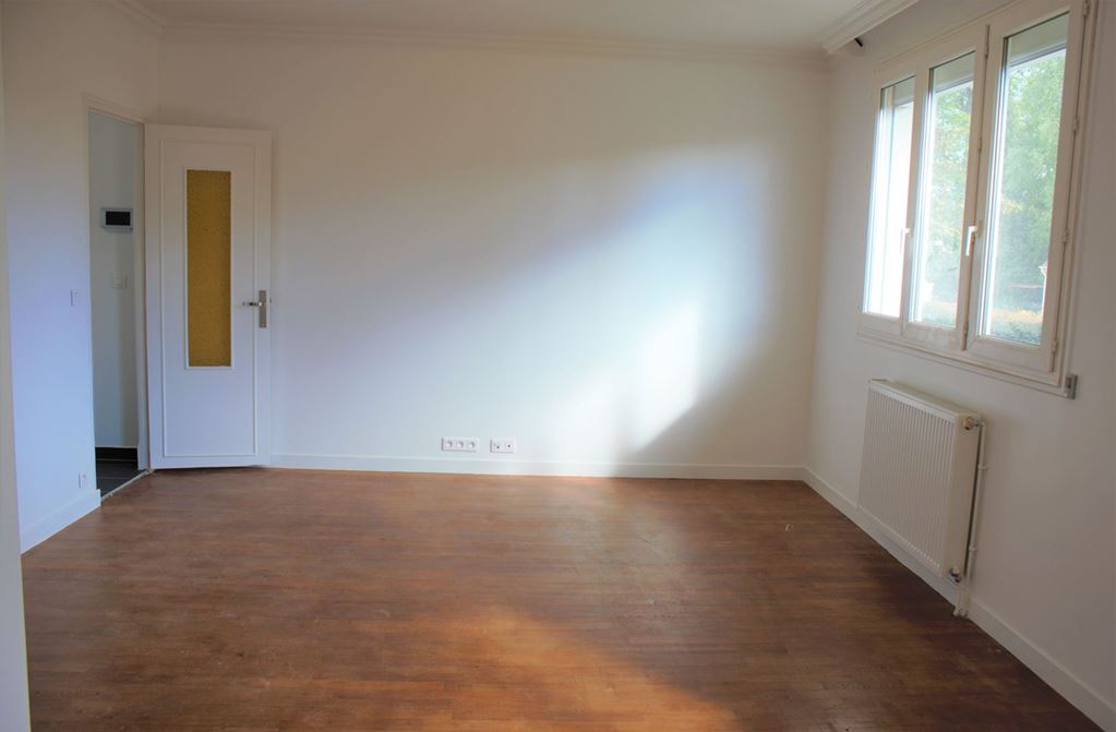Maison traditionnelle STE GENEVIEVE DES BOIS (91700) BAZIN IMMOBILIER