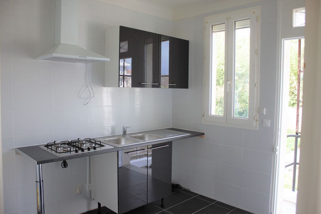 Maison traditionnelle STE GENEVIEVE DES BOIS (91700) BAZIN IMMOBILIER