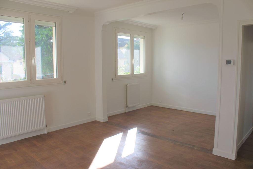 Maison traditionnelle STE GENEVIEVE DES BOIS (91700) BAZIN IMMOBILIER