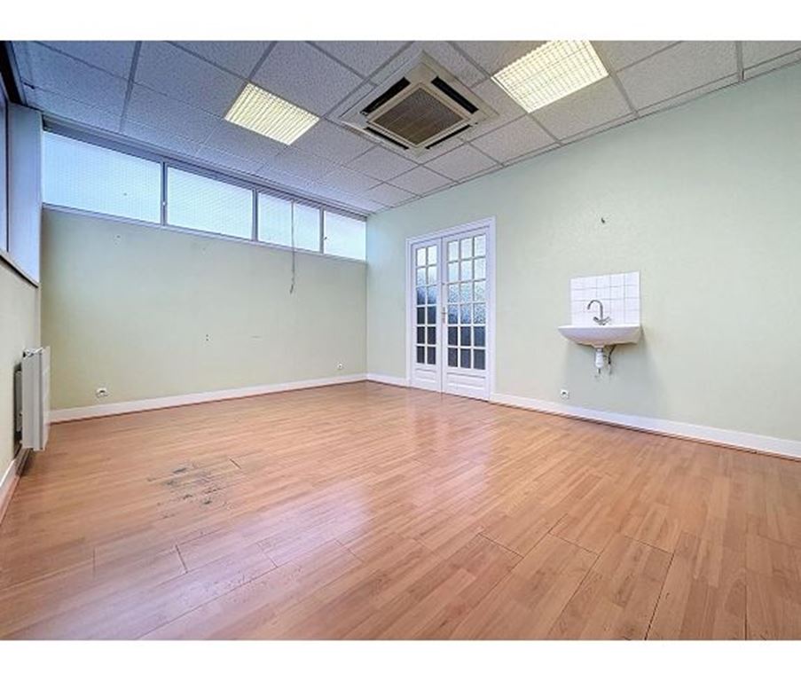 Local professionnel STE GENEVIEVE DES BOIS (91700) BAZIN IMMOBILIER