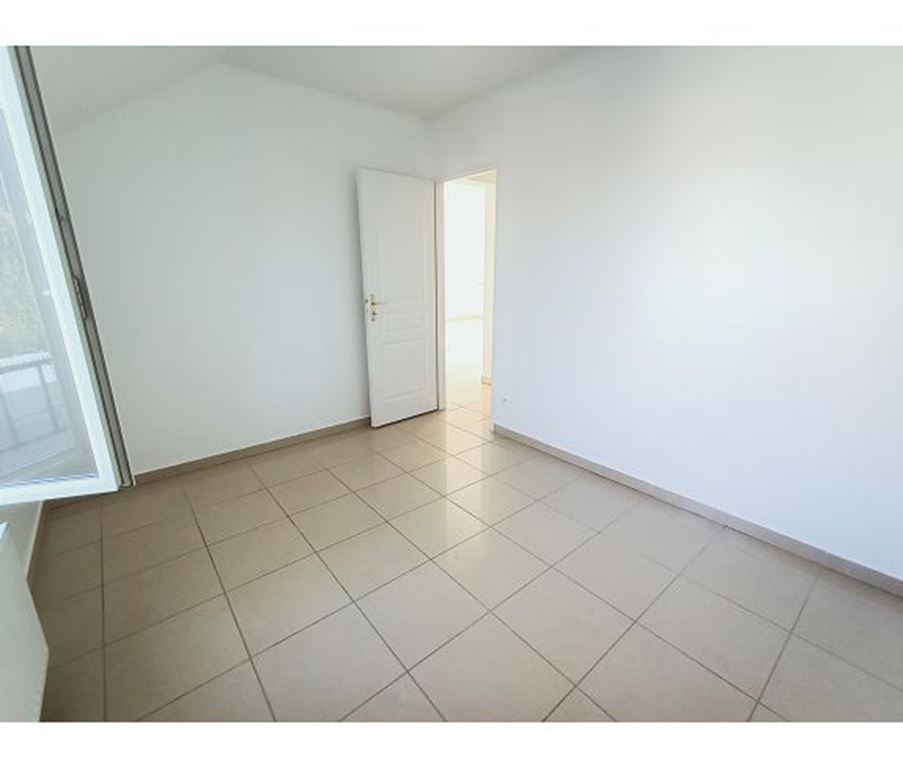 Appartement F4 STE GENEVIEVE DES BOIS (91700) BAZIN IMMOBILIER